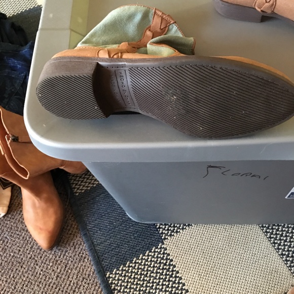 Boots - Picture 2 of 2